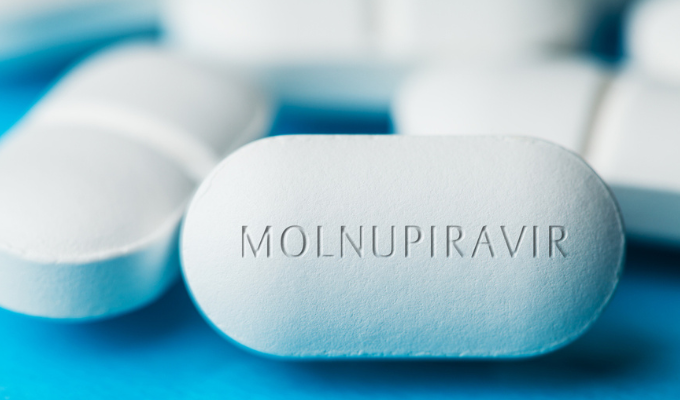 Cápsula de molnupiravir