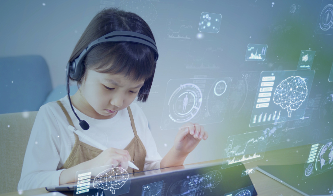 Inteligência artificial: menina de headphones estudando por meio do computador e da inteligência artificial